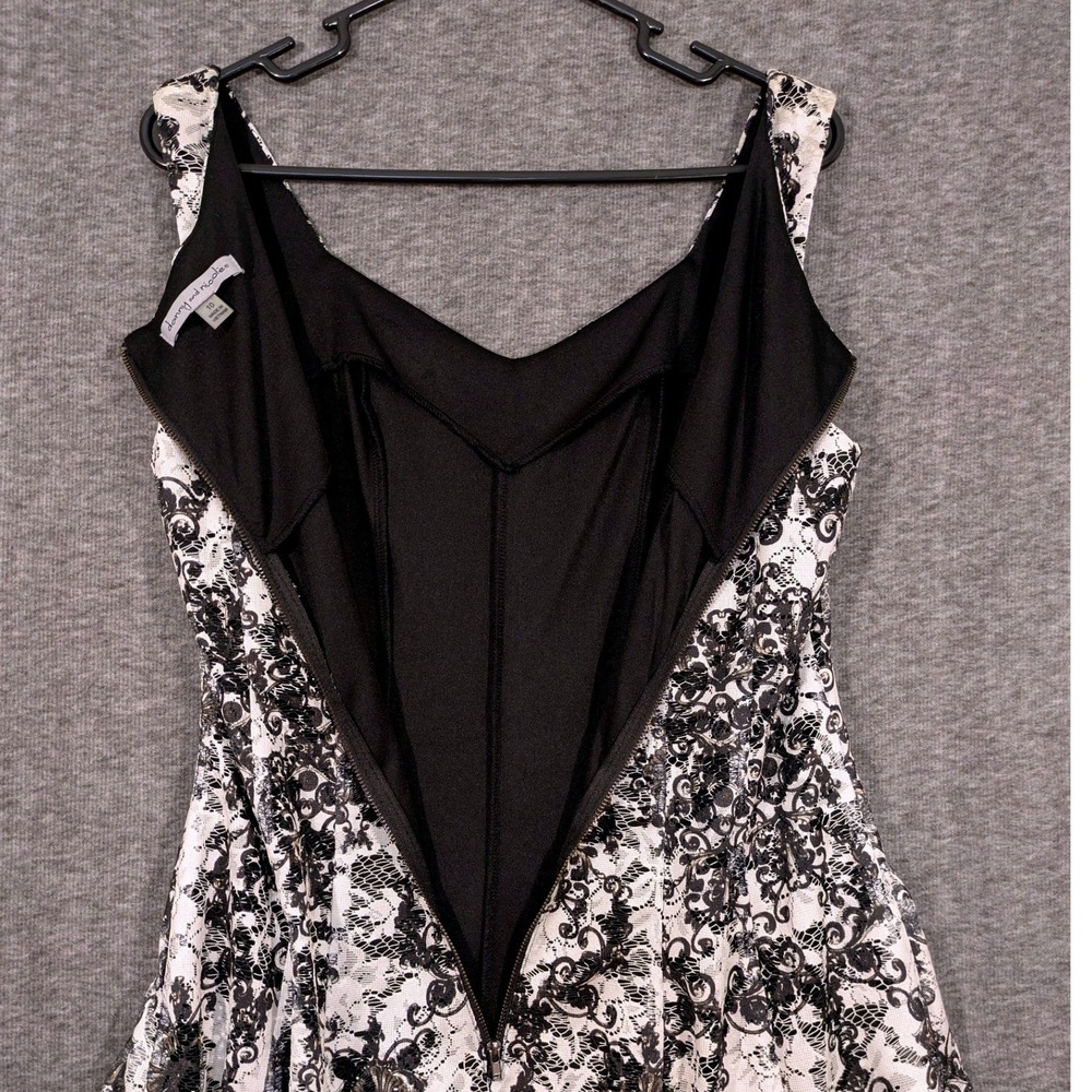 Danny & Nicole Black White Floral Lace Fit and Flare Skater Goth Dress Size 10 - Picture 3 of 8